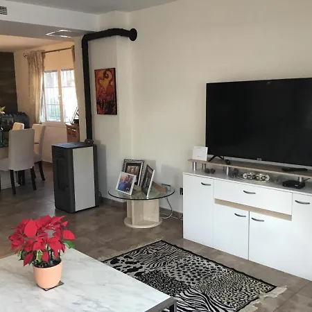 ベッド・アンド・ブレックファスト Double With Shared Bathroom And Shared Communal Areas R4