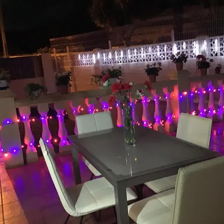 Double With Shared Bathroom And Shared Communal Areas R4 Bed & Breakfast *